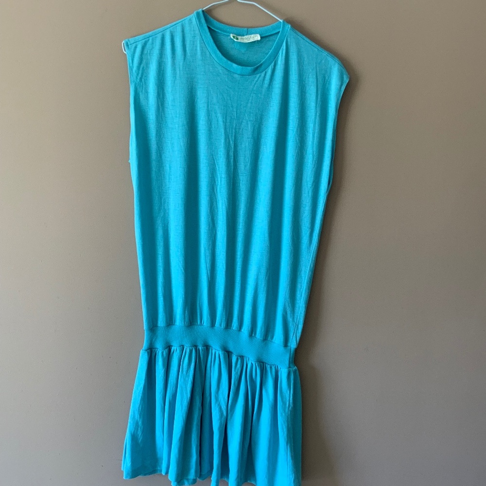 Low waisted top or dress